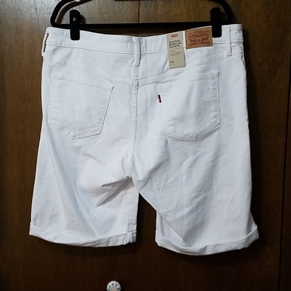 NWT Levi's Shaping Bermuda Short 22W - Picture 3 of 4